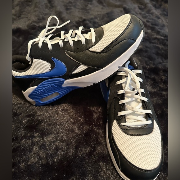 Nike Other - Men’s Size 11 Nike Air Max- NWOT